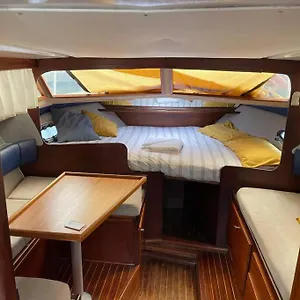 Barco Acogedor - Cosy Boat - Barcelona