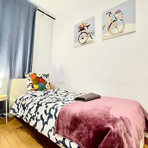  Ostello Sharing Flats In Gotico