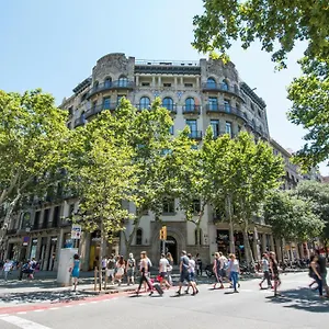 Safestay Passeig De Gracia (adults Only) Хостел