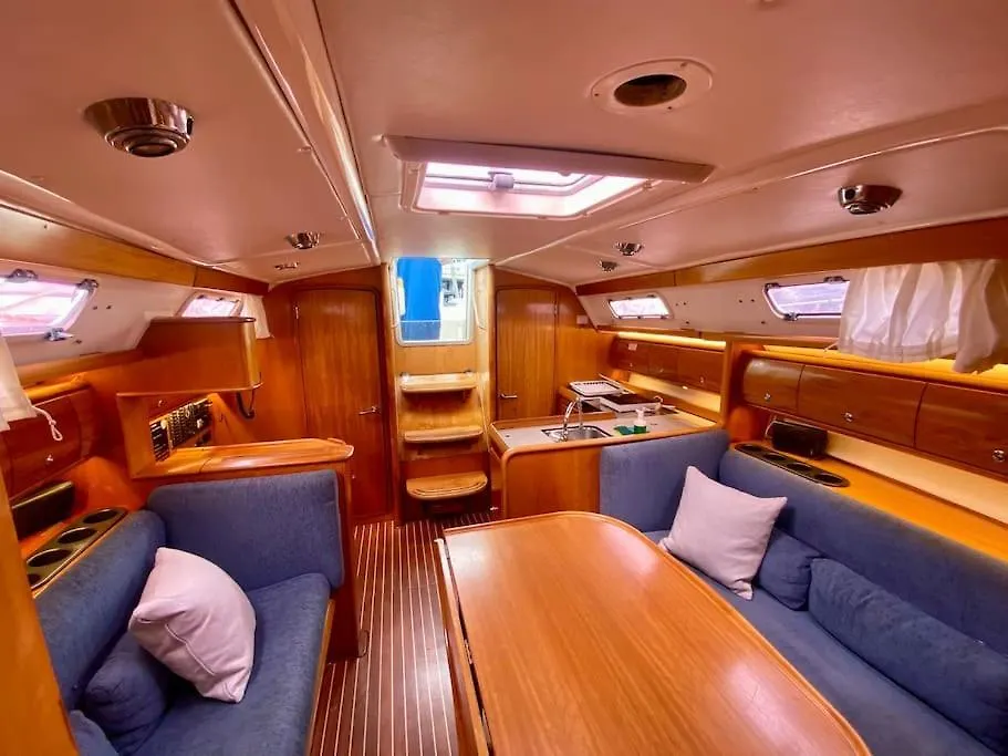 - Wind - Comodo Velero En Barcelona
